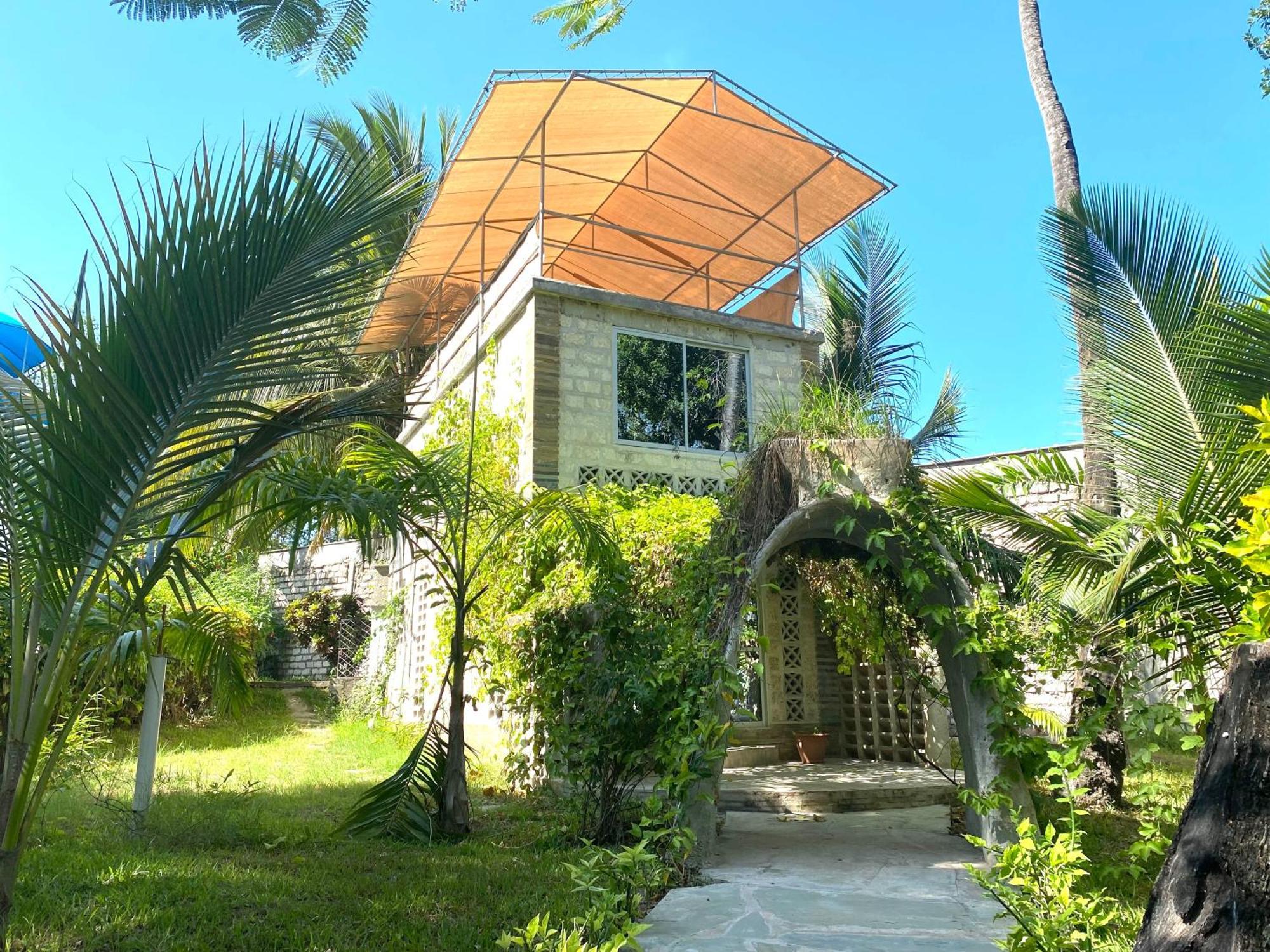 Soul Breeze Beach Resort Diani Beach Oda fotoğraf