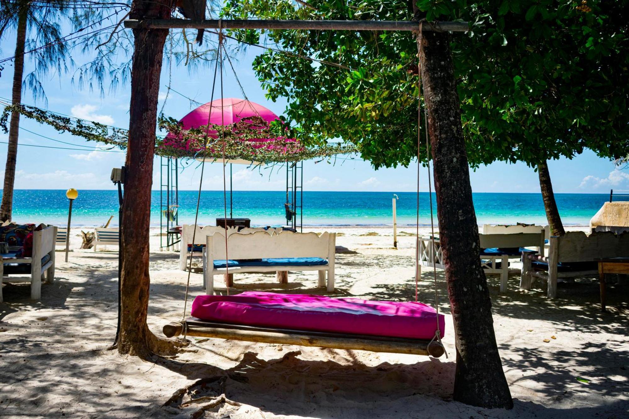 Soul Breeze Beach Resort Diani Beach Dış mekan fotoğraf