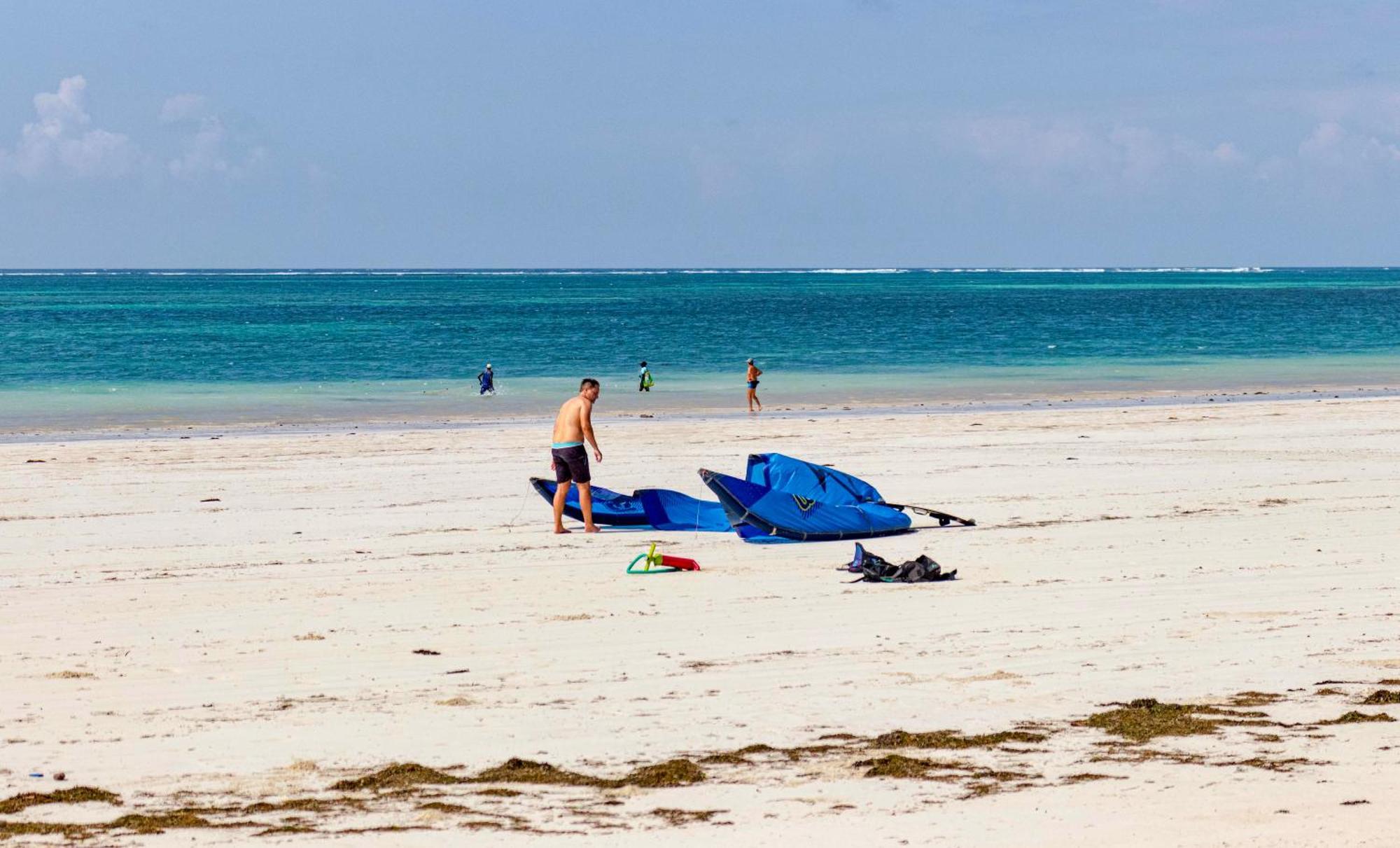Soul Breeze Beach Resort Diani Beach Dış mekan fotoğraf